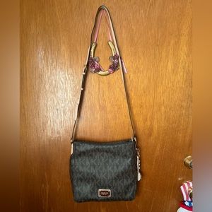 (SOLD) Michael Kors Jet Set Travel Crossbody Bag